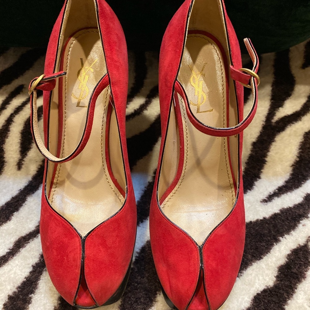 YSL RED PUMP